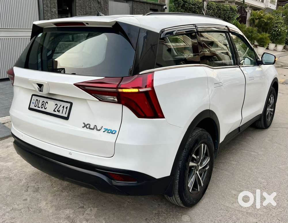 Mahindra Xuv700 2.0 Mx Petrol Mt 5 Str, 2023, Petrol