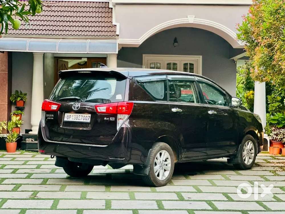 Toyota Innova Crysta 2018