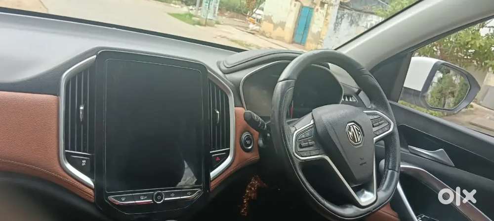 Mg Hector Plus Savvy Pro 2021
