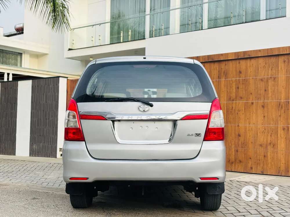 Toyota Innova V 2015 Model