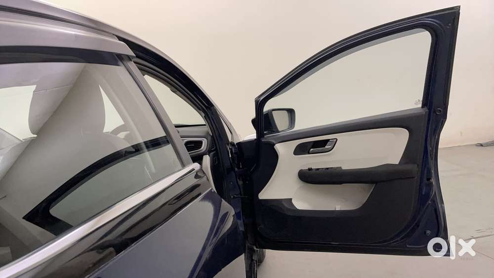 Tata Altroz Xza Petrol, 2023, Petrol