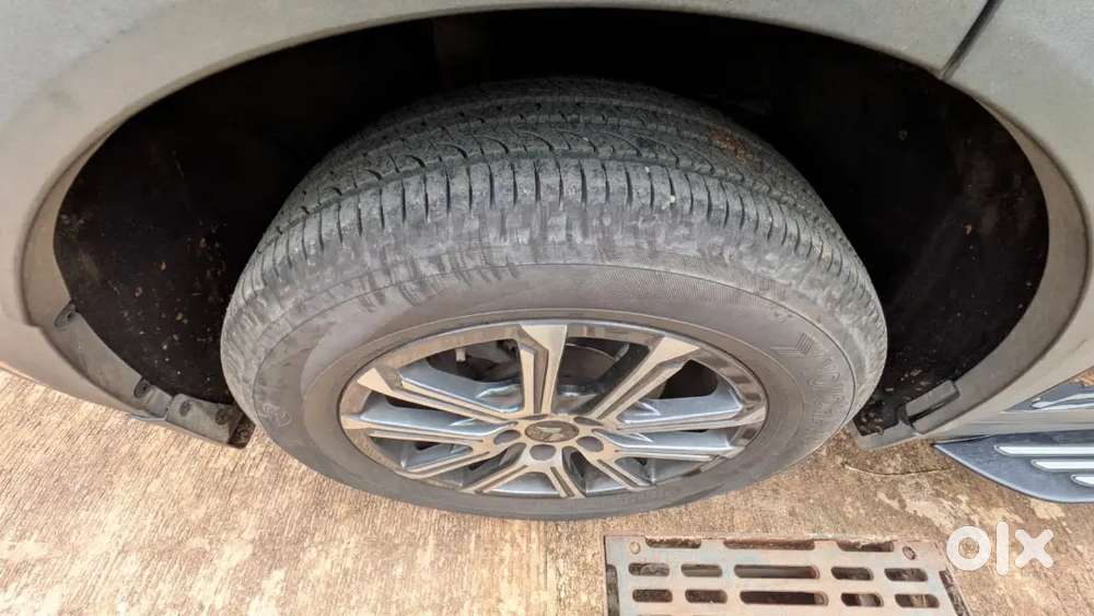 Mahindra Xuv700 Ax3 5str Petrol 2021 Single Owner