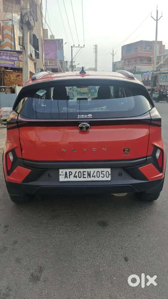 Tata Nexon 2025 Cng & Hybrids 40000 Km Driven