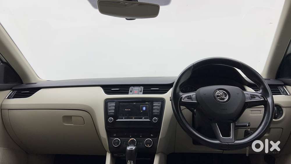 Skoda Octavia Ambition Plus 1.8 Tsi At, 2017, Petrol