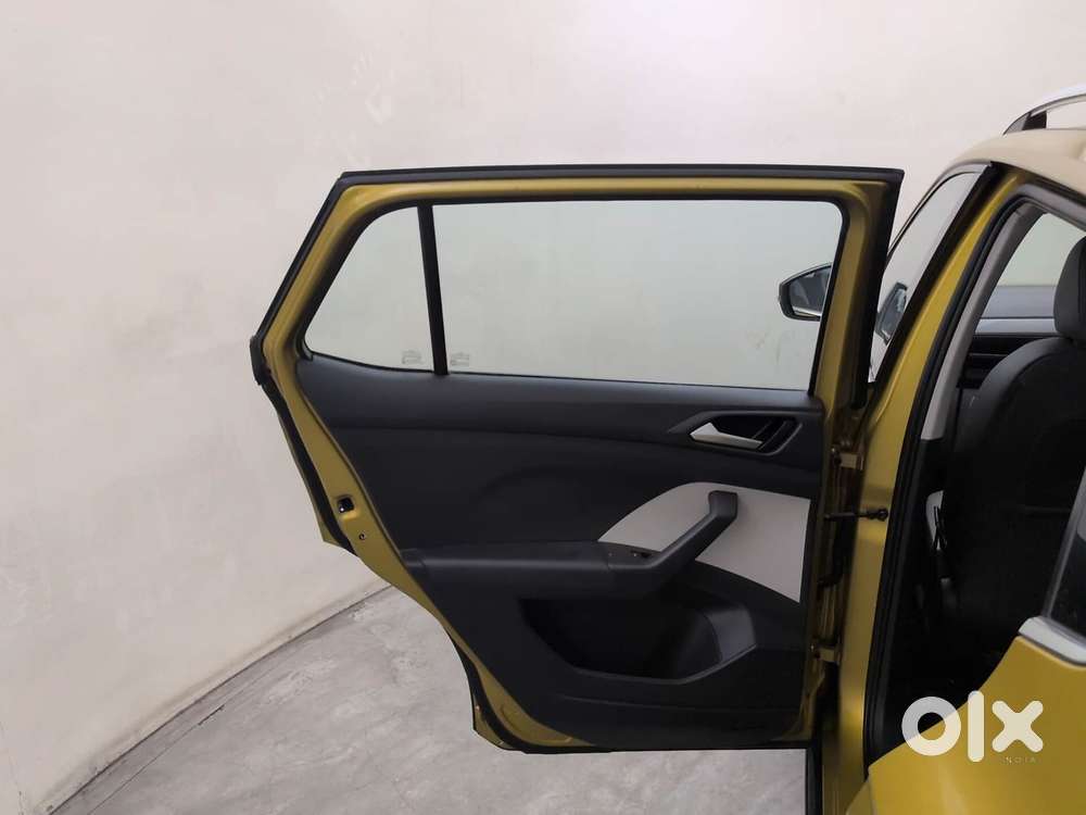 Volkswagen Taigun Topline 1.0 Tsi At (electric Seats), 2022, Petrol