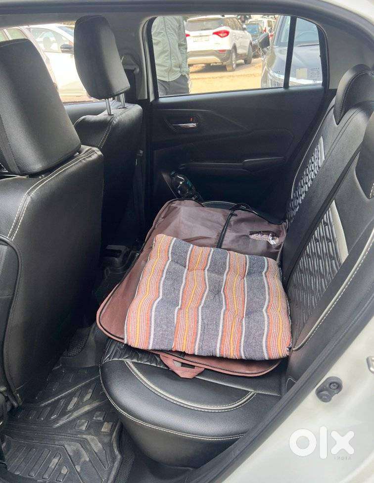 Maruti Suzuki Swift 1.2 Vxi (o), 2024, Petrol