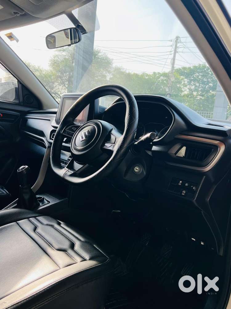 Maruti Suzuki Brezza 1.5 Vxi Smart Hybrid, 2022, Petrol