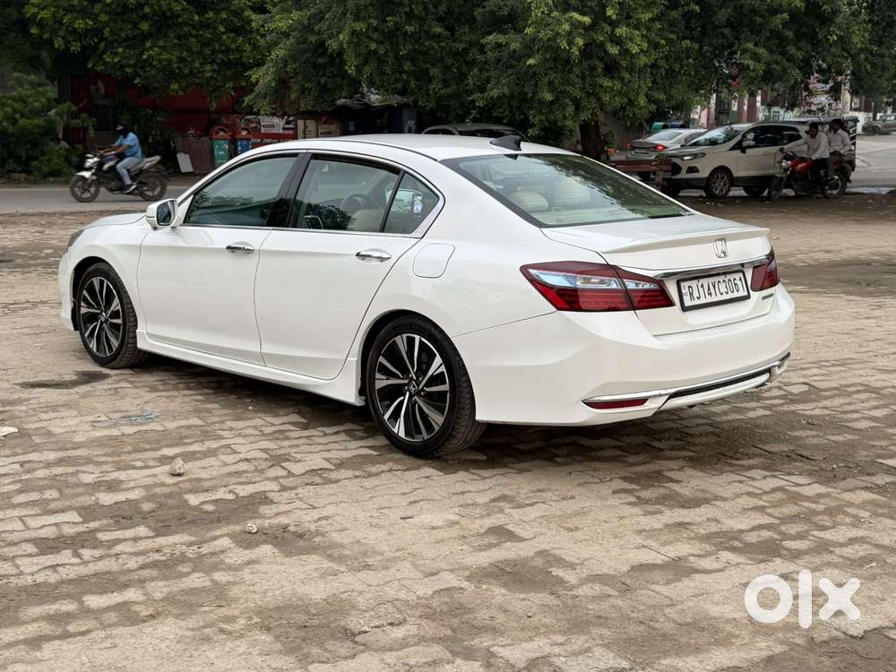 Honda Accord 2.0 Hybrid At Petrol, 2017, Petrol