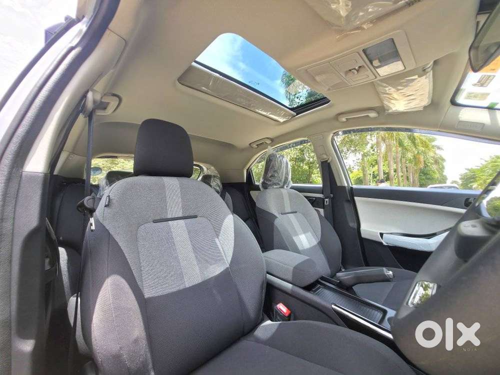 Tata Nexon Creative Plus S 1.5 Revotorq Diesel 6 Amt, 2025, Diesel