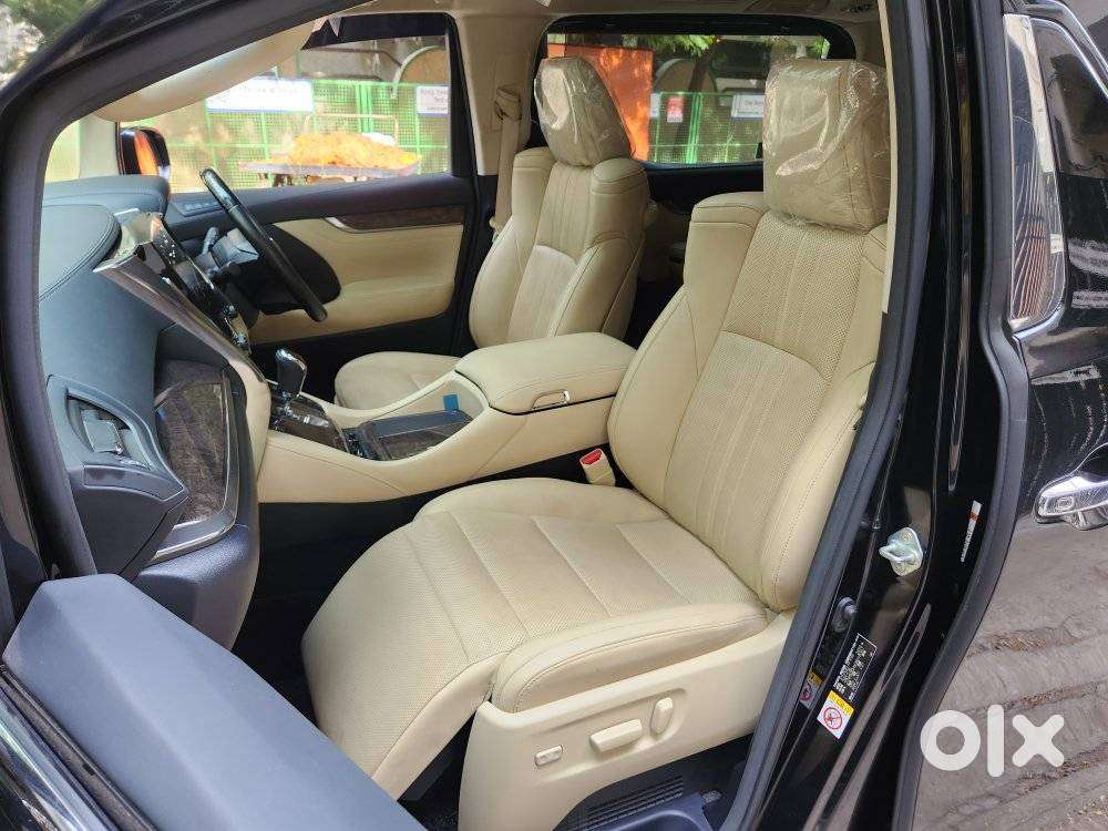 Toyota Vellfire 2.5 Executive Lounge, 2020, Petrol