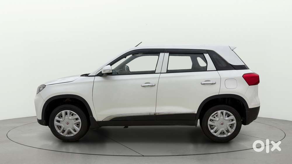 Maruti Suzuki Brezza 1.5 Lxi Smart Hybrid, 2022, Petrol