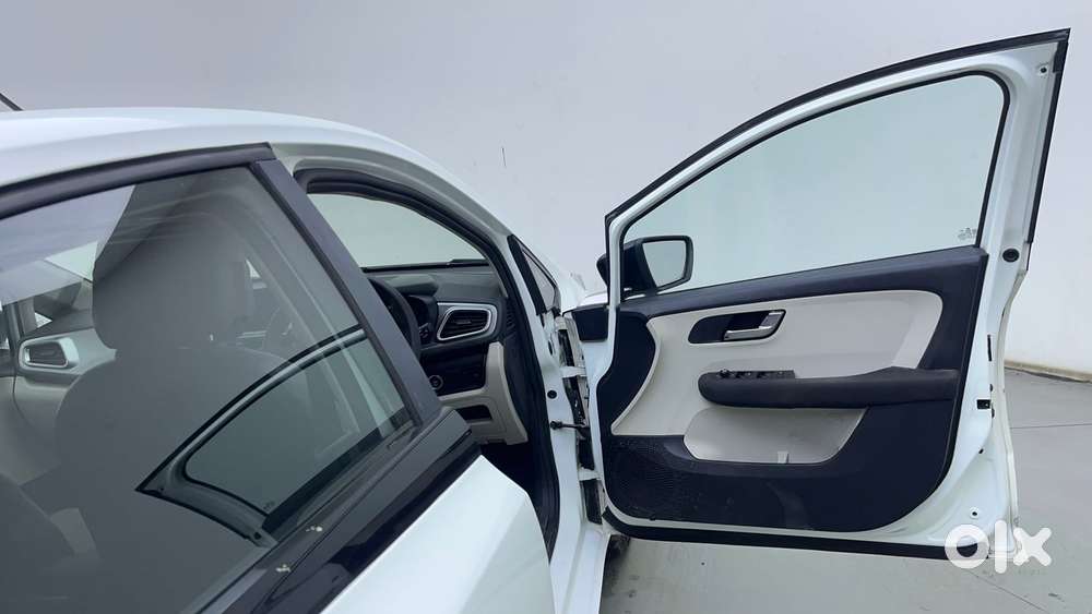 Tata Altroz Xz, 2021, Petrol