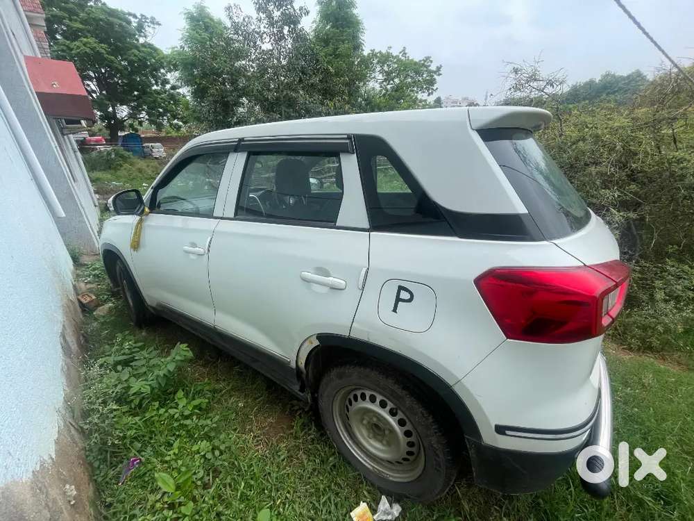 Maruti Brezza Lxi 2020