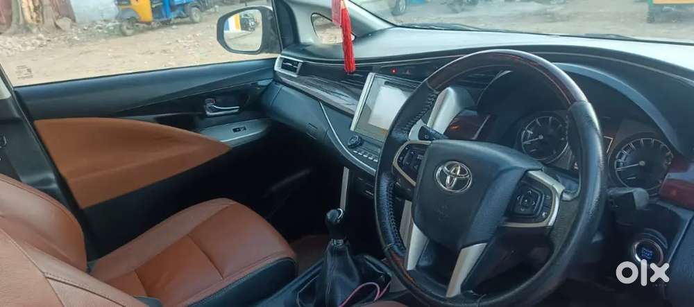 Top Model Innova Crysta Diesel