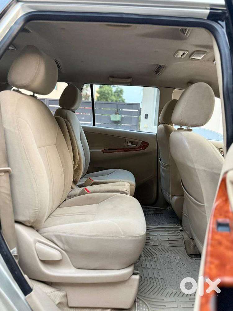 Toyota Innova 2.5 V 7 Str, 2008, Diesel