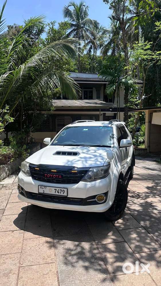 Toyota Fortuner 2014 Diesel 200000 Km Driven