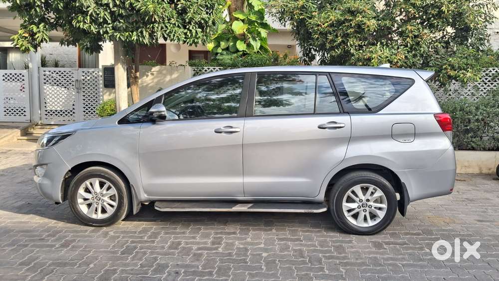 Toyota Innova Crysta 2.4 G Mt 7 Str, 2016, Diesel