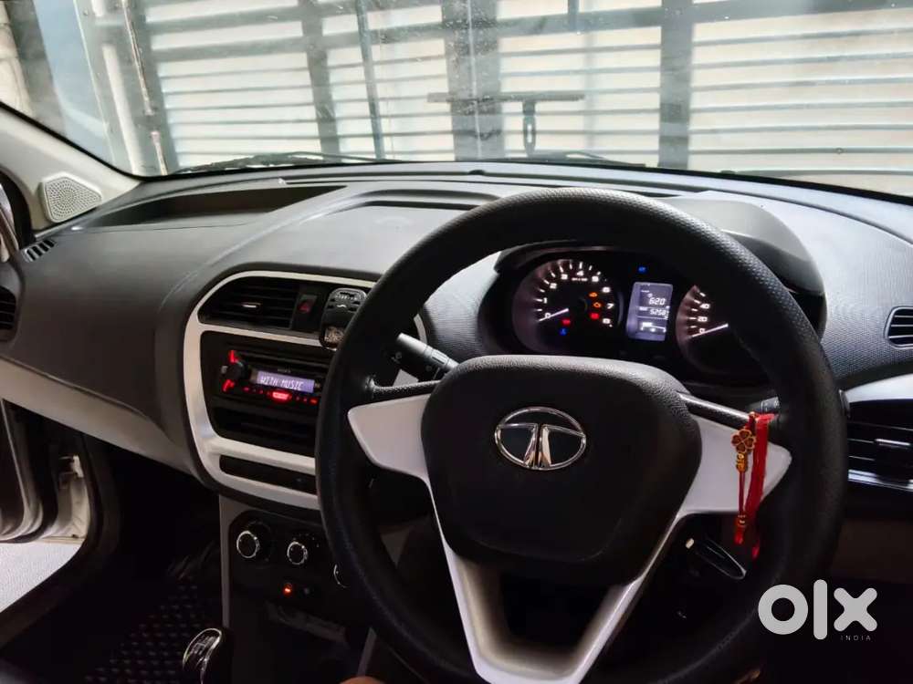 Tata Tiago 2016 Petrol Well Maintained, Chandigarh Registered.