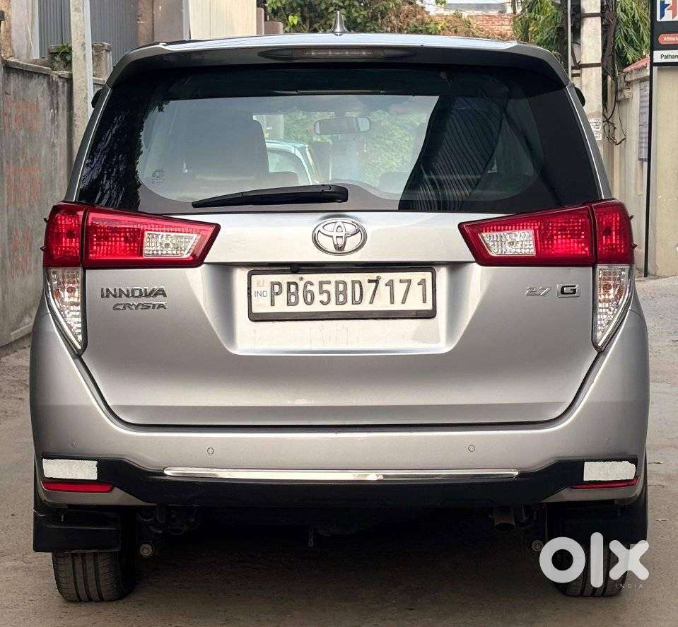 Toyota Innova Crysta, 2022, Petrol