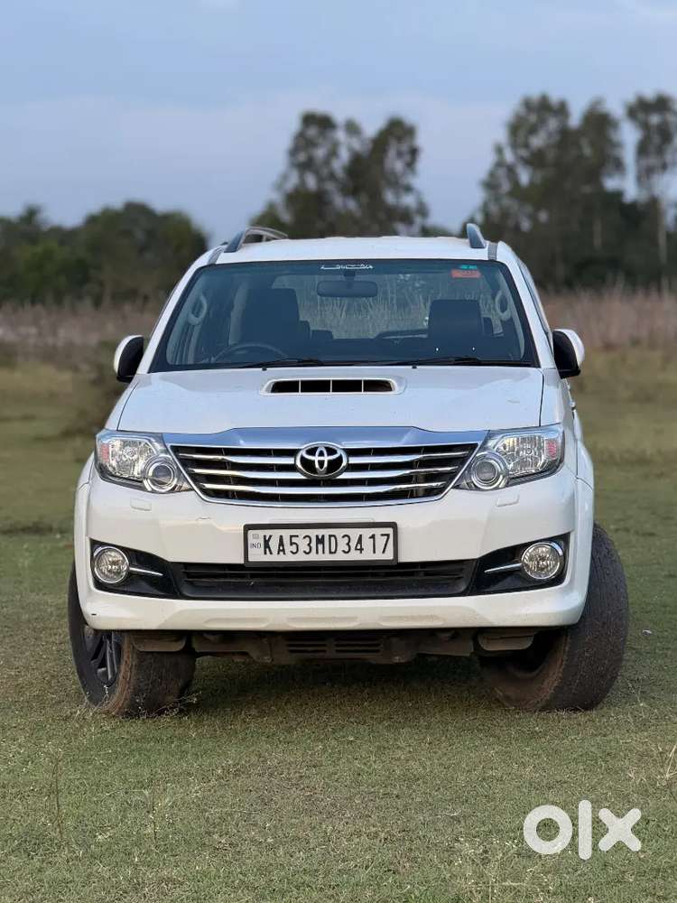 Toyota Fortuner 2016 Diesel 74km Driven Withrecord Showroom Condition