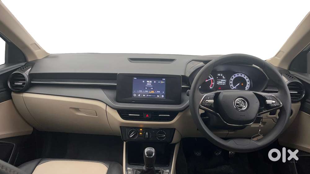 Skoda Slavia Ambition 1.5l Tsi Mt, 2022, Petrol