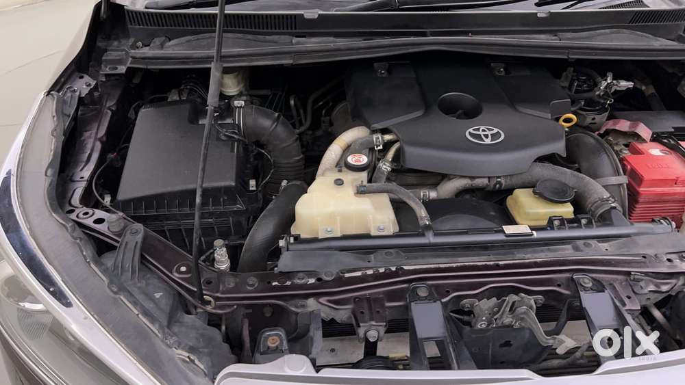 Toyota Innova Crysta 2.8 Zx At 7 Seater, 2017, Diesel