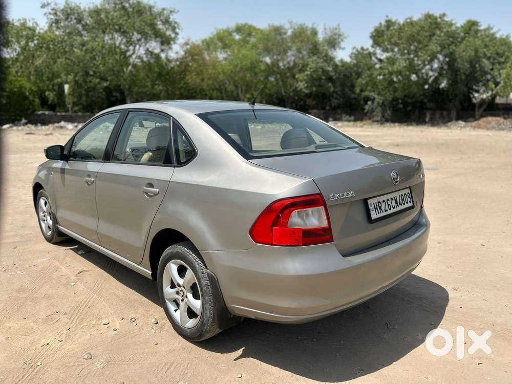 Skoda Rapid 2013-2016 1.6 Mpi Ambition With Alloy Wheel, 2015, Petro..