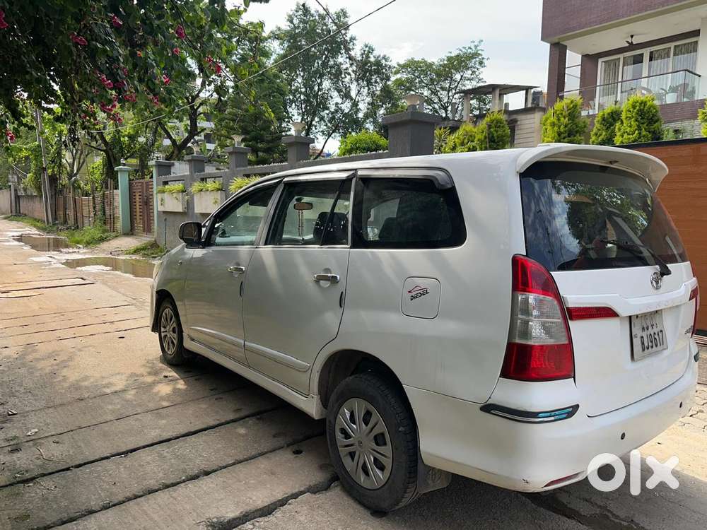 Toyota Innova 2.5 G (diesel) 7 Seater Bs Iv, 2014, Diesel