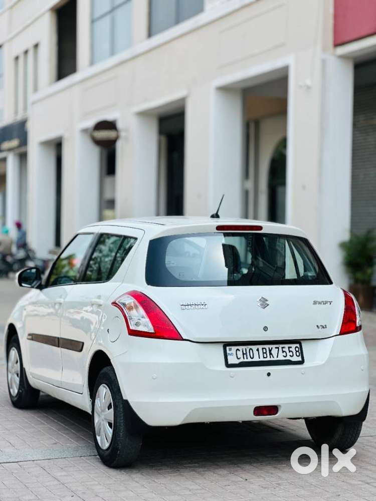 Maruti Suzuki Swift 1.2 Vxi (o), 2017, Petrol