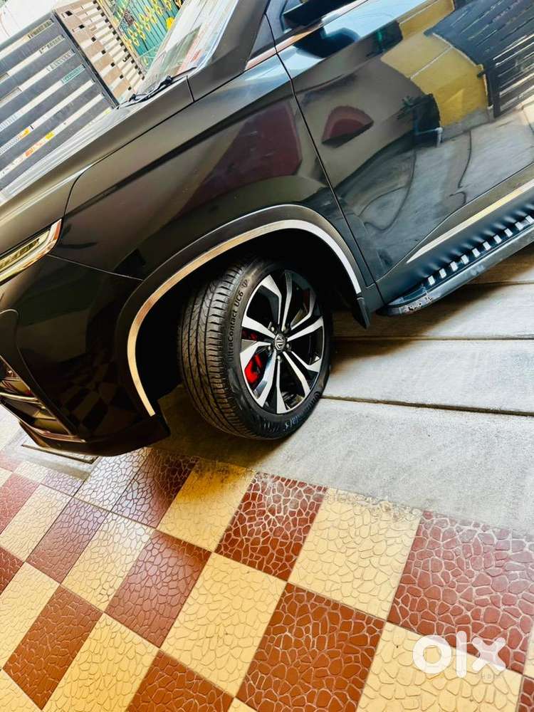 Mg Hector Plus 2023 Petrol Well Maintained