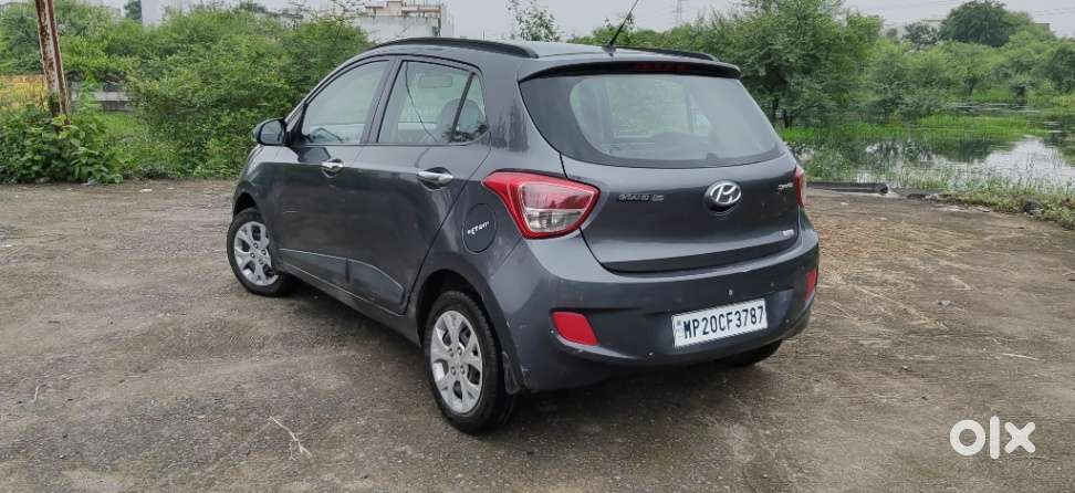 Hyundai Grand I10 Sportz, 2016, Petrol