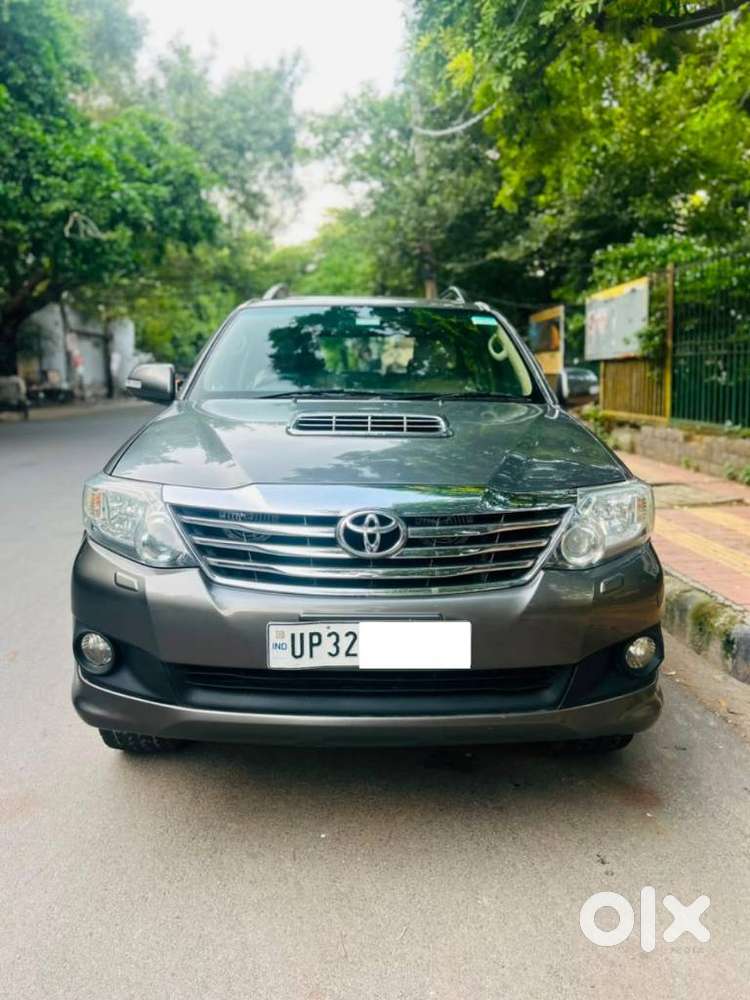 Toyota Fortuner 4x2 Manual, 2013, Diesel