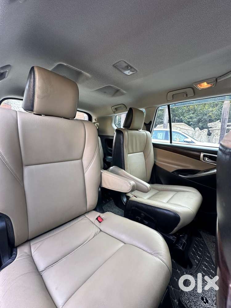 Toyota Innova Crysta 2.8 Zx At, 2016, Diesel