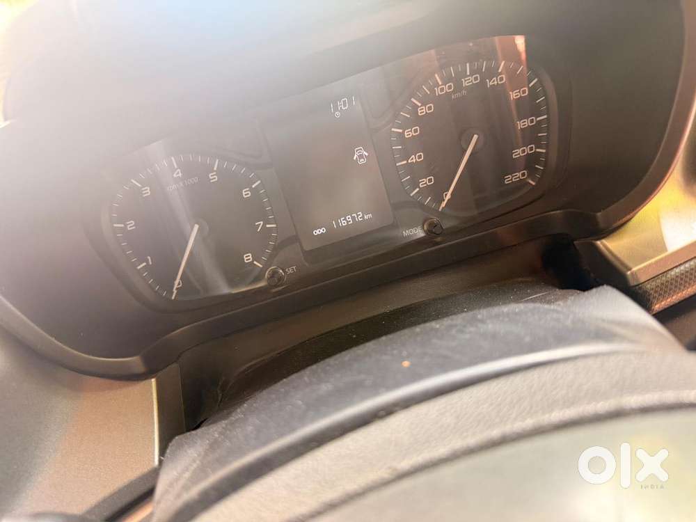 Tata Altroz 1.2 Xt, 2022, Petrol