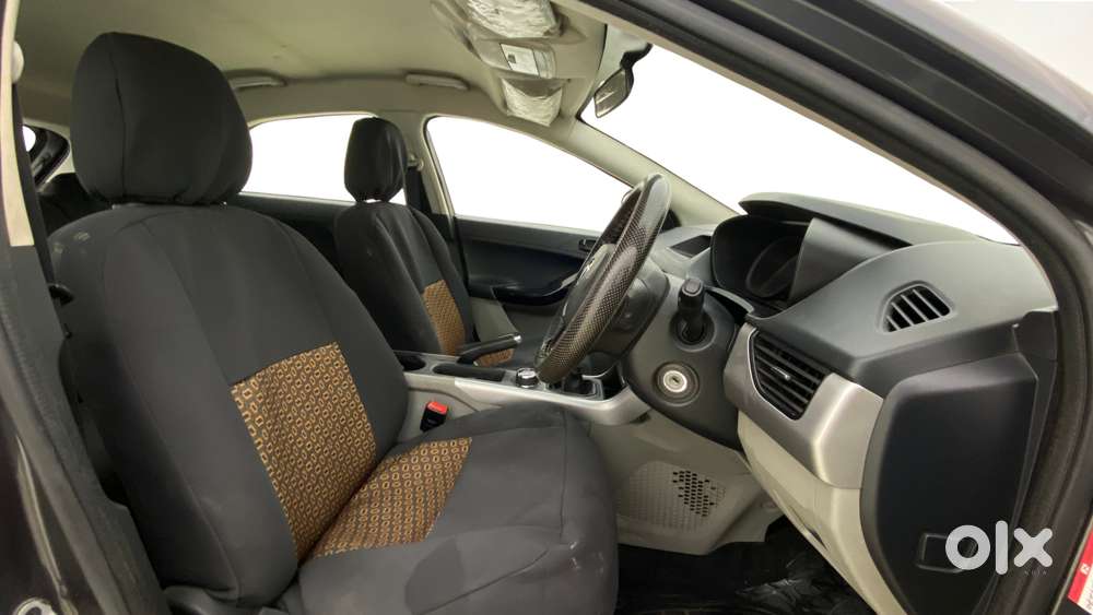 Tata Nexon 1.2 Revotron Xm, 2018, Petrol