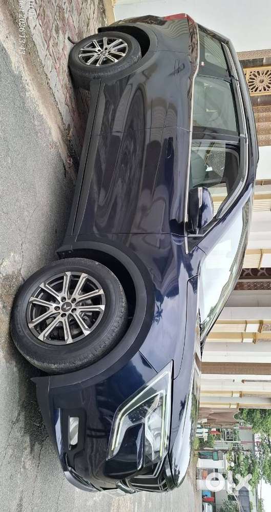 Mahindra Xuv700 2.2 Ax 7 Diesel Mt Luxury Pack Str, 2023, Diesel