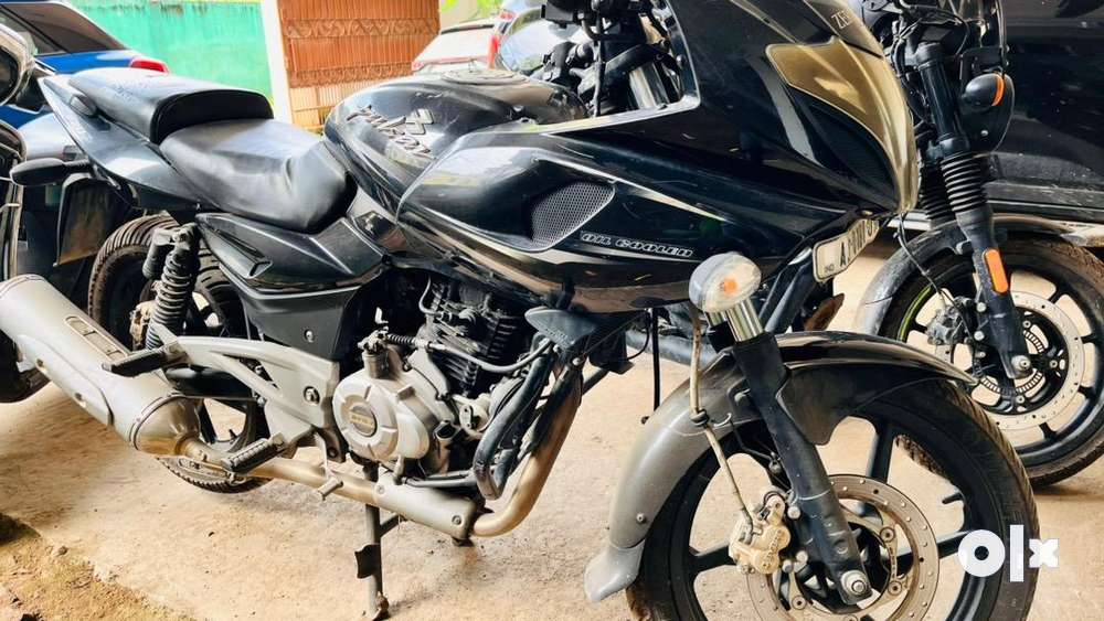 Buy Sell Second Hand Bajaj Pulsar 220 2015 in India Used Bikes in India OLX