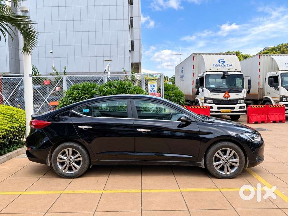 Hyundai New Elantra Sx (o) At 1st Owner Doctor Owned