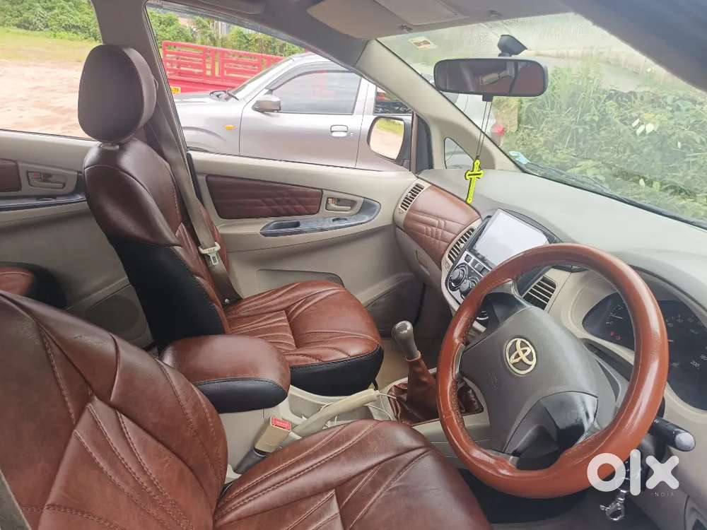 Toyota Innova 2012 Diesel 7 Str