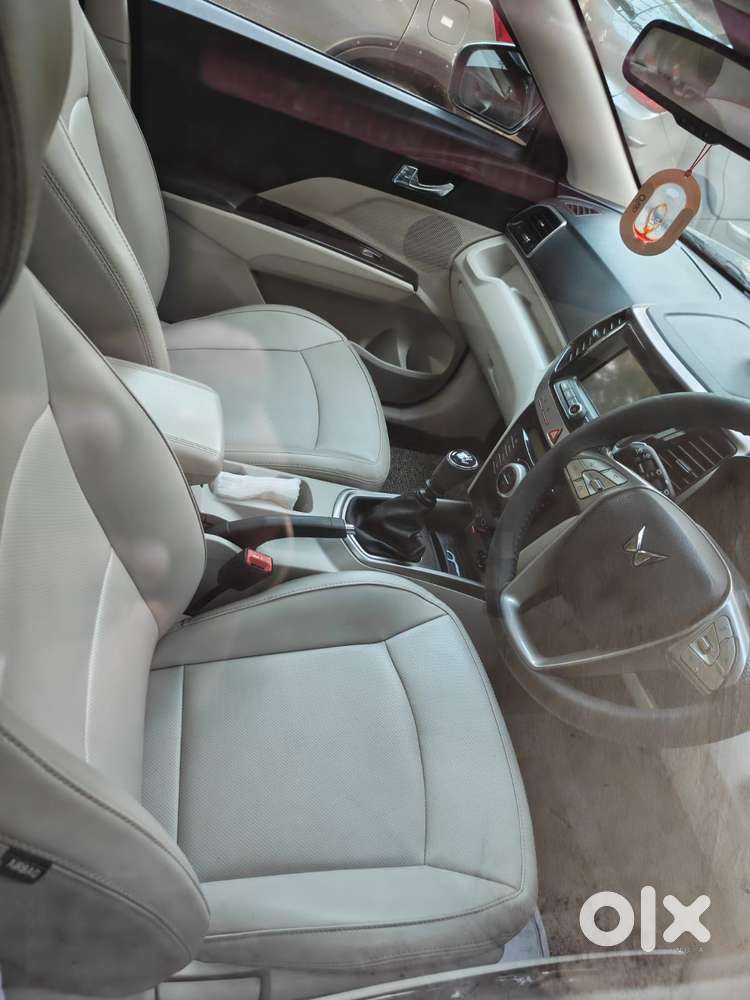 Mahindra Xuv300 W8 1.5 Diesel Dual Tone, 2023, Diesel