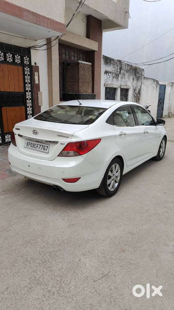Hyundai Verna Fluidic 1.6 Crdi Sx Opt, 2011, Diesel
