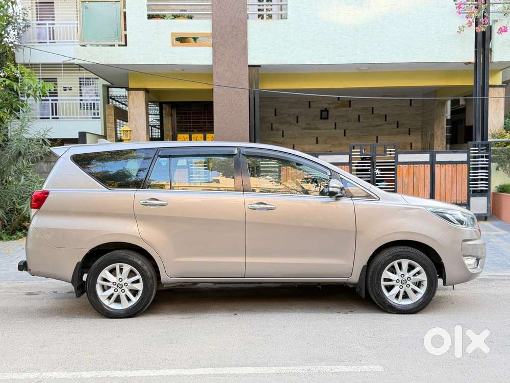 Toyota Innova Crysta 2.4 Gx Mt 8s, 2016, Diesel