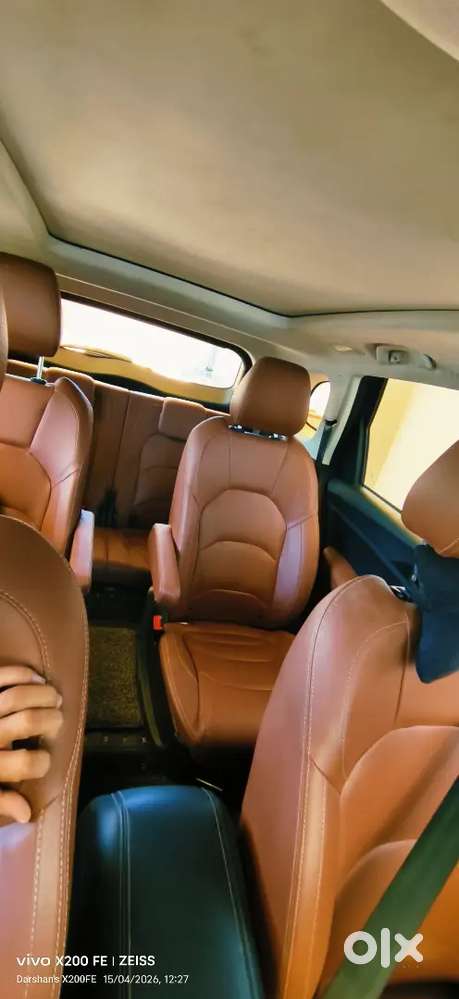 Mg Hector Plus 6 Str Top Model