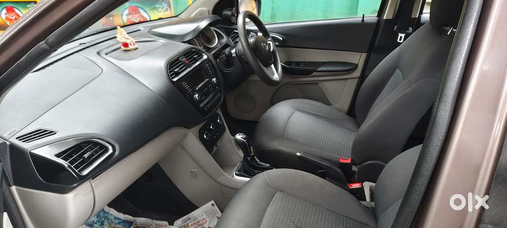 Tata Tiago, 2017, Petrol