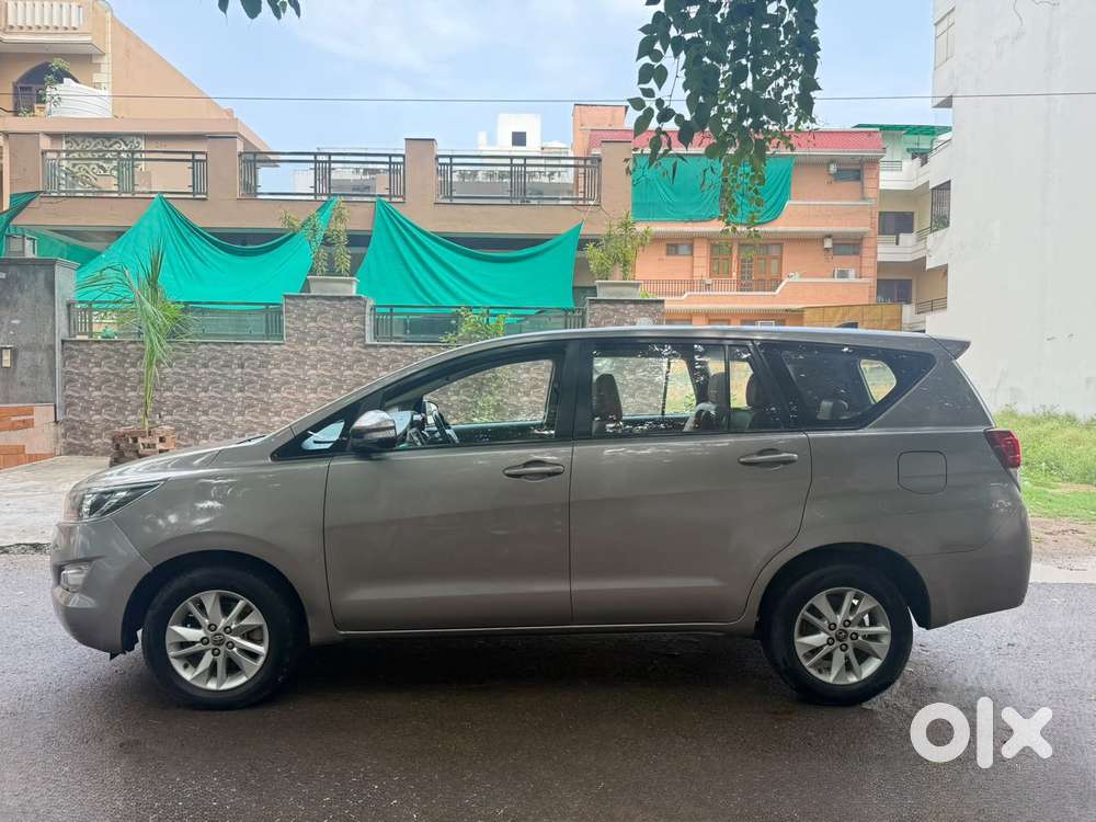 Toyota Innova Crysta 2.4 G Mt, 2016, Diesel