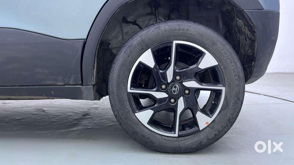 Tata Punch Accomplished Dazzle Sunroof Cng, 2024, Cng & Hybrids
