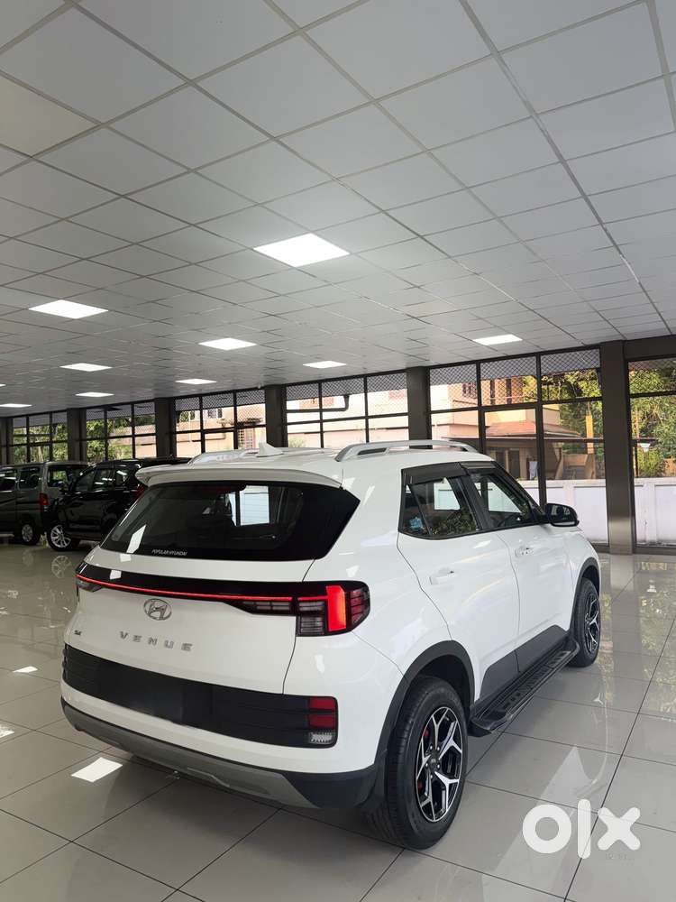 Hyundai Venue Sx (o) Mt 1.0 Turbo, 2023, Petrol