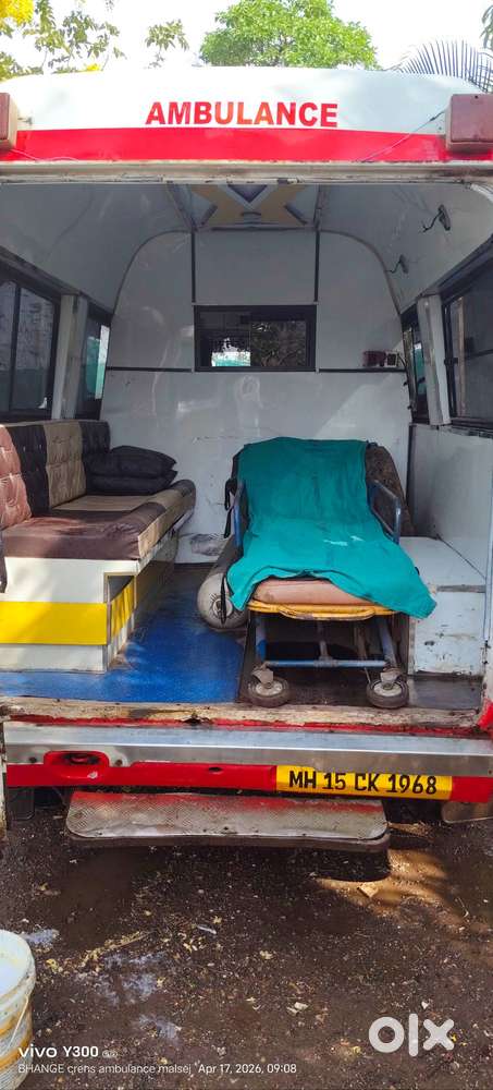 Ambulance Sell Tempo Traveller 2 Windows Ice Box