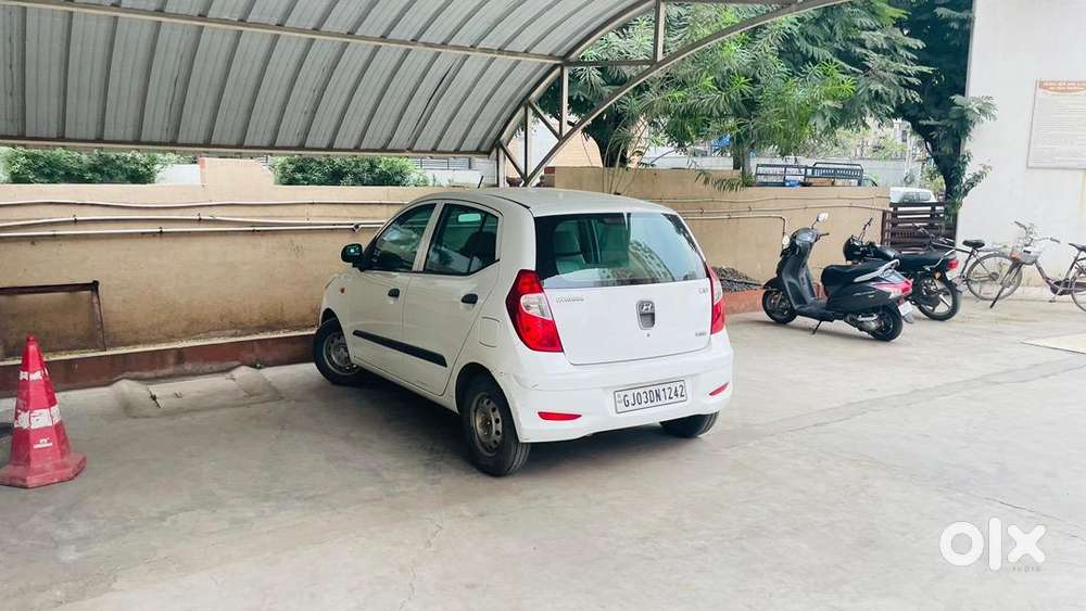 Hyundai I10 2011 Petrol 70000 Km Driven