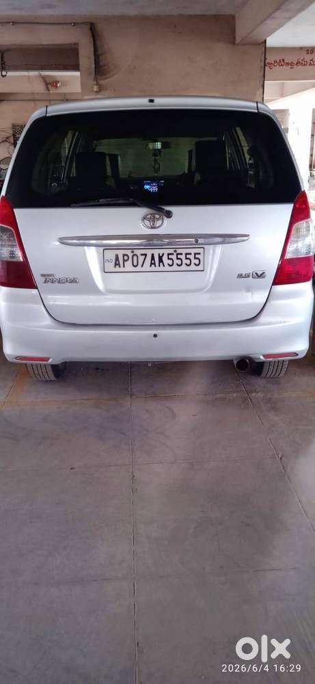 Innova 2.5 V
